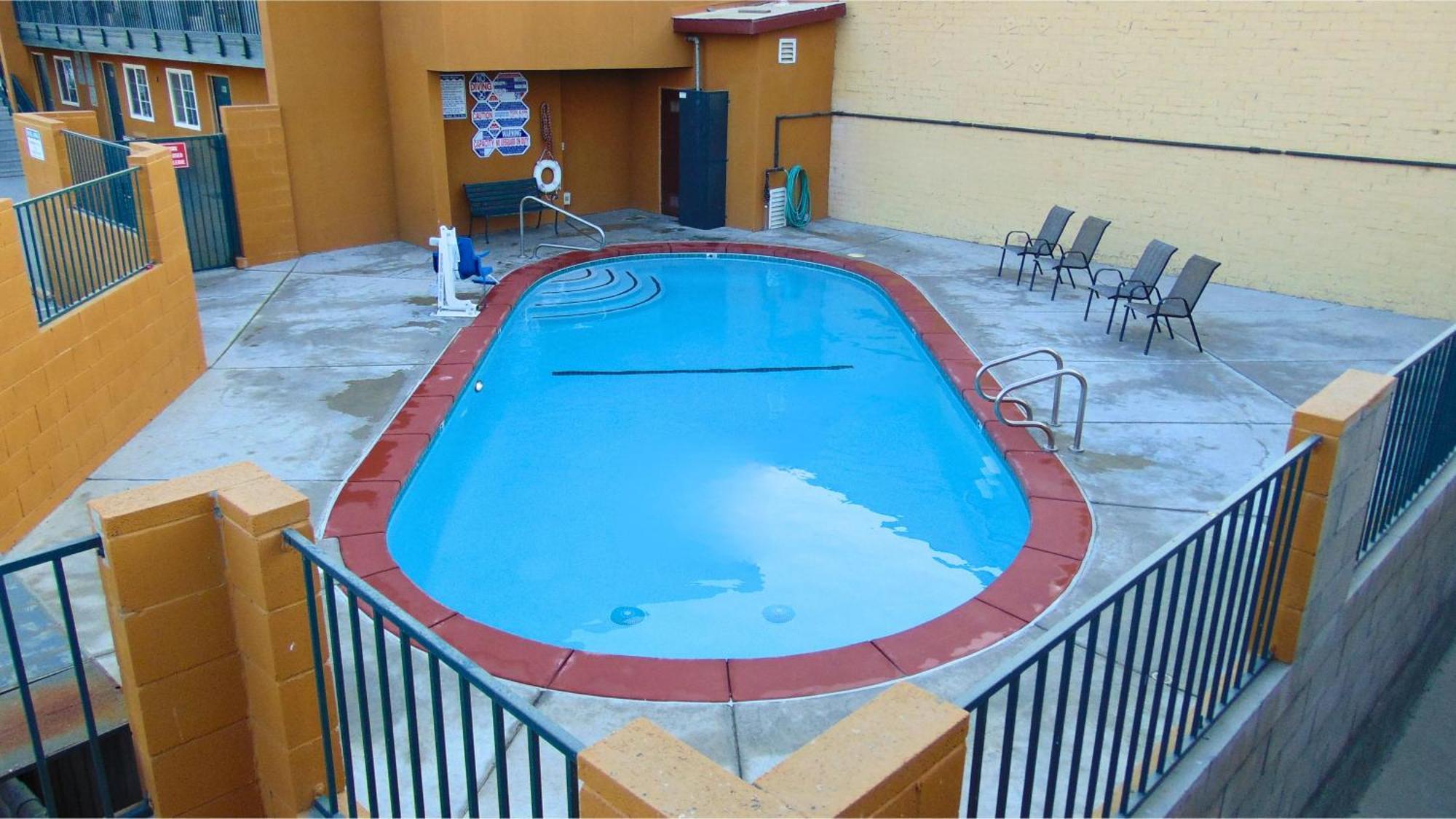 Corcoran Country Inn Esterno foto