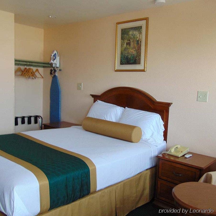 Corcoran Country Inn Esterno foto