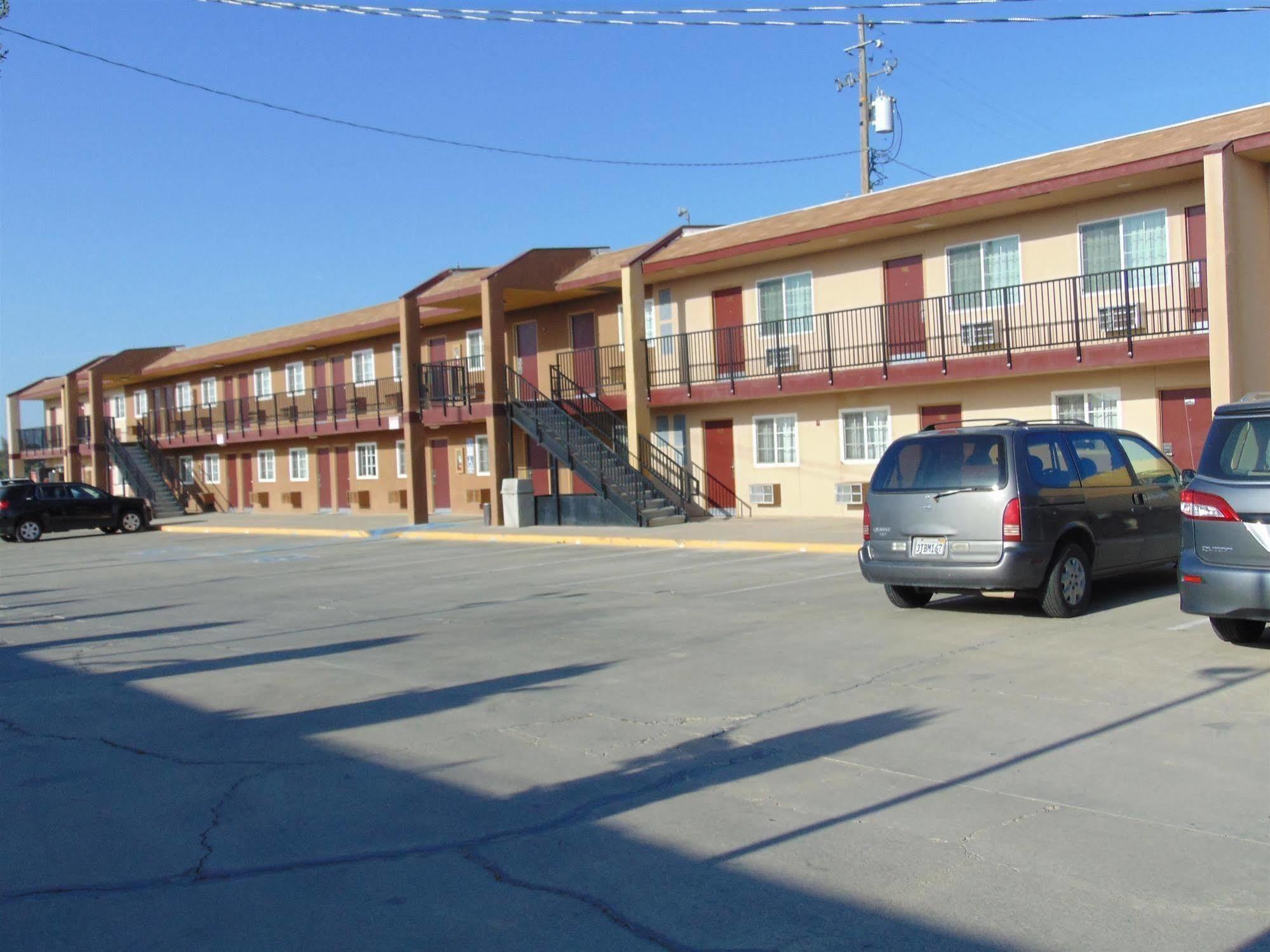 Corcoran Country Inn Esterno foto